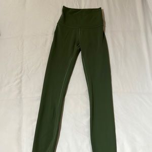 Olive green lulu lemon leggings. Size: 0